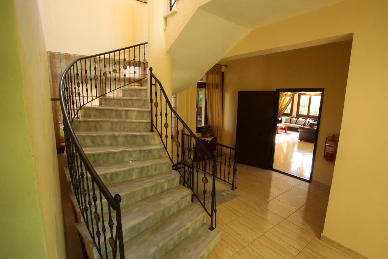 Aigon Hotel Вергина Екстериор снимка